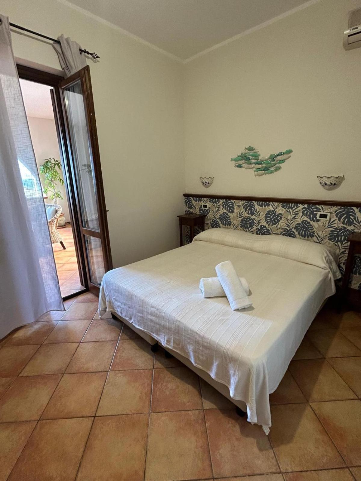 Hotel Dormo Da Lia Borgo San Nicola Mandra Capreria Esterno foto